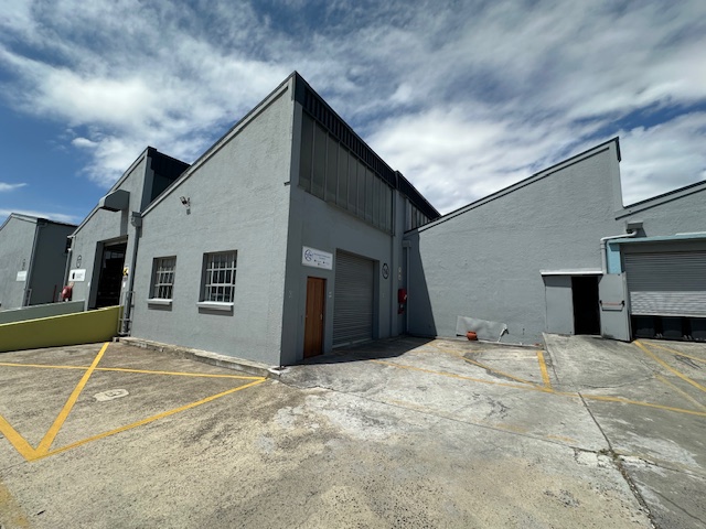 To Let commercial Property for Rent in Maitland Western Cape
